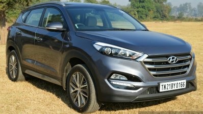 2016 Hyundai Tucson front quarter petrol Review