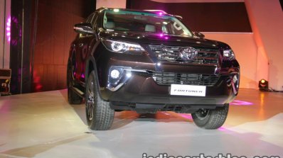 2016 Toyota Fortuner front quarter launch live