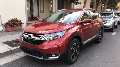 2017 Honda CR-V front live image