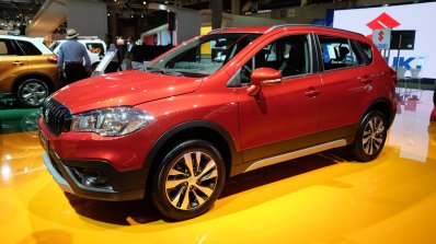 2017 Suzuki S-Cross (facelift) front three quarter at Sao Paulo Auto Show