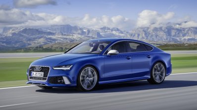 Audi RS 7 Performance side press image