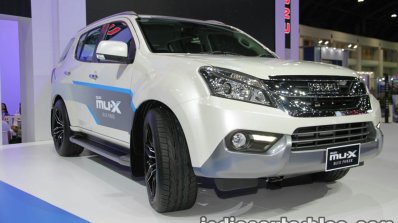 Isuzu MU-X front three quarters left side at 2016 Thai Motor Expo