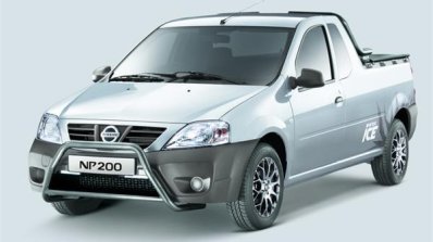 Nissan NP200 ICE front three quarters left side studio image