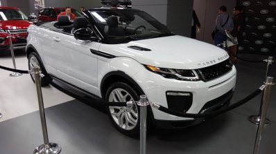 Range Rover Evoque Convertible front three quarters at 2016 Bogota Auto Show