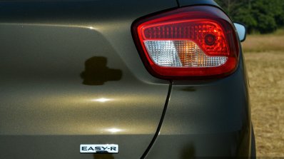 Renault Kwid 1.0L Easy-R AMT badge Review