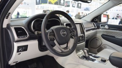 2017 Jeep Grand Cherokee interior at 2016 Bologna Motor Show