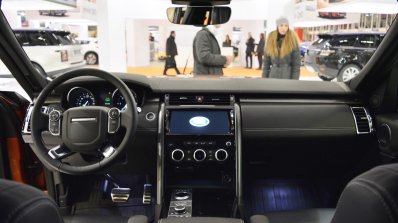 2017 Land Rover Discovery interior dashboard at 2016 Bologna Motor Show
