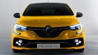 2018 Renault Megane RS front studio image rendering second image