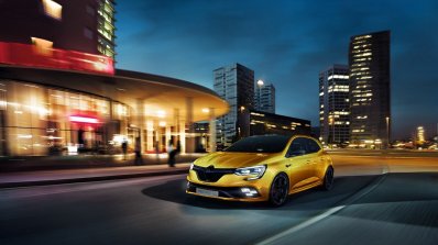 2018 Renault Megane RS front three quarters left side in motion rendering