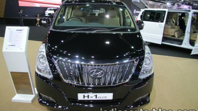 Hyundai H-1 Elite+ front at 2016 Thai Motor Expo