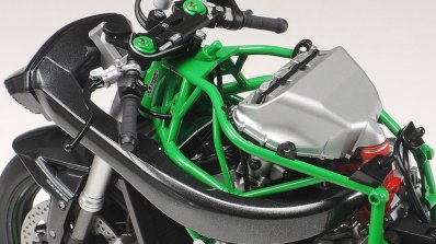 Kawasaki H2R Tamiya scale model fuel tank