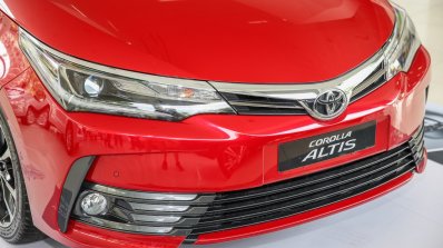 New Toyota Corolla Altis 2.0V (facelift) front fascia
