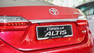 New Toyota Corolla Altis 2.0V (facelift) rear fascia