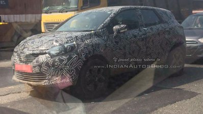 Renault Captur front three quarter spotted in India