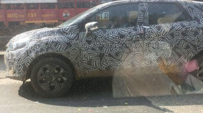 Renault Captur side spotted in India