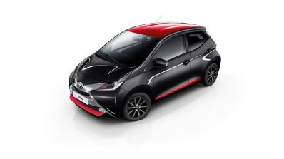Toyota Aygo x-press front three quarters left side