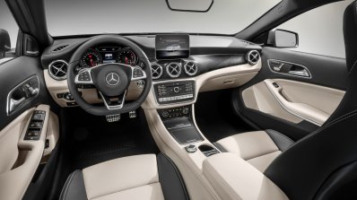 2017 Mercedes GLA 250 4MATIC AMG Line dashboard