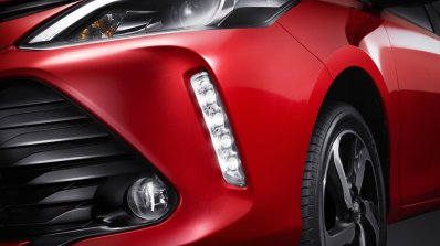 2017 Toyota Vios (facelift) LED DRLs press image