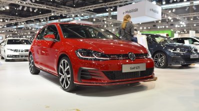 2017 VW Golf GTI (facelift) front three quarters at 2017 Vienna Auto Show