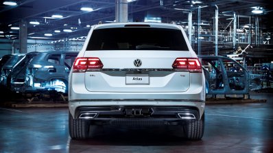 2018 VW Atlas R-Line rear