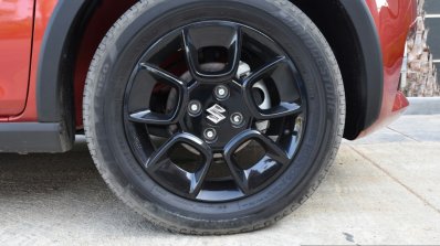 Maruti Ignis First Drive alloy wheels Review