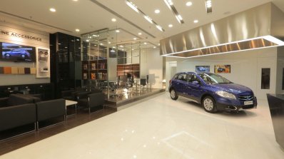 Maruti S-Cross front three quarters at NEXA