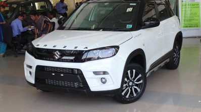 Maruti Vitara Brezza Limited Edition by Kalyani Motors front quarter