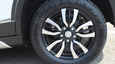 Maruti Vitara Brezza Limited Edition by Kalyani Motors wheel