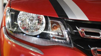 Renault Kwid (accessorised) headlamp at Surat International Auto Expo 2017