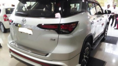 Toyota Fortuner with Nippon body kit rear quarter