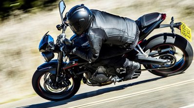 Triumph Street Triple R Jet Black motion side
