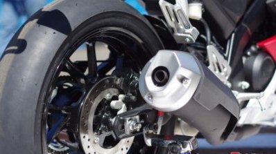 Yamaha R15 v3.0 matte red exhaust