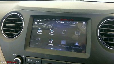 2017 Hyundai Grand i10 Apple carplay snapped up close
