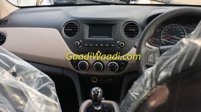 2017 Hyundai Grand i10 (facelift) dashboard spied