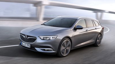 2017 Opel Insignia Sport Tourer front three quarters in motion