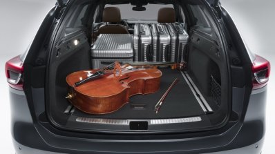 2017 Opel Insignia Sport Tourer rear seats folded