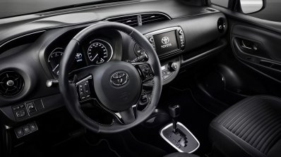 2017 Toyota Yaris (facelift) variant interior