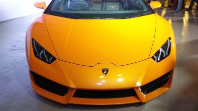 Lamborghini Huracan RWD Spyder front