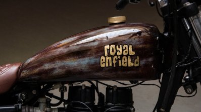 Royal Enfield Bullet Road Runner fuel tank with RE logo