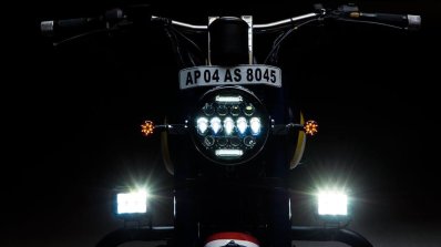 Royal Enfield Classic 350 Zafiro Eimor Customs headlamp
