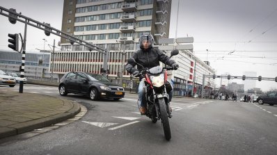 Yamaha YS125 motion front