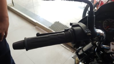 2017 Hero Glamour BSIV reaches dealership switchgear left