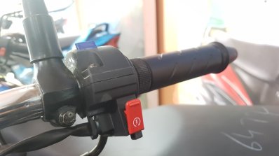 2017 Hero Passion Pro BSIV reaches dealership right handlebar
