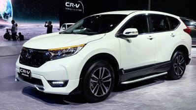 2017 Honda CR-V Modulo front three quarter launched