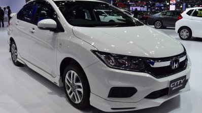 2017 Honda City Modulo (facelift) front quarter at the BIMS 2017