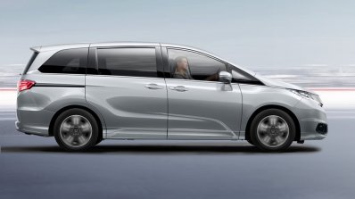 2017 Honda Odyssey (facelift) profile