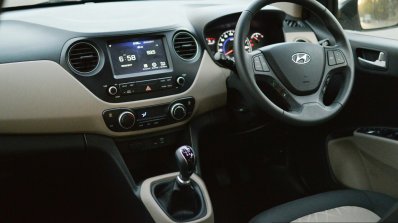 2017 Hyundai Grand i10 1.2 Diesel (facelift) interior Review