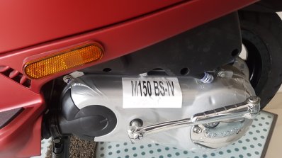 2017 Vespa SXL 150 BSIV at dealership engine