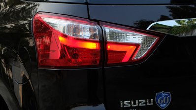India-bound 2017 Isuzu MU-X (facelift) LED taillamps image
