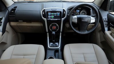 India-bound 2017 Isuzu MU-X (facelift) dashboard image